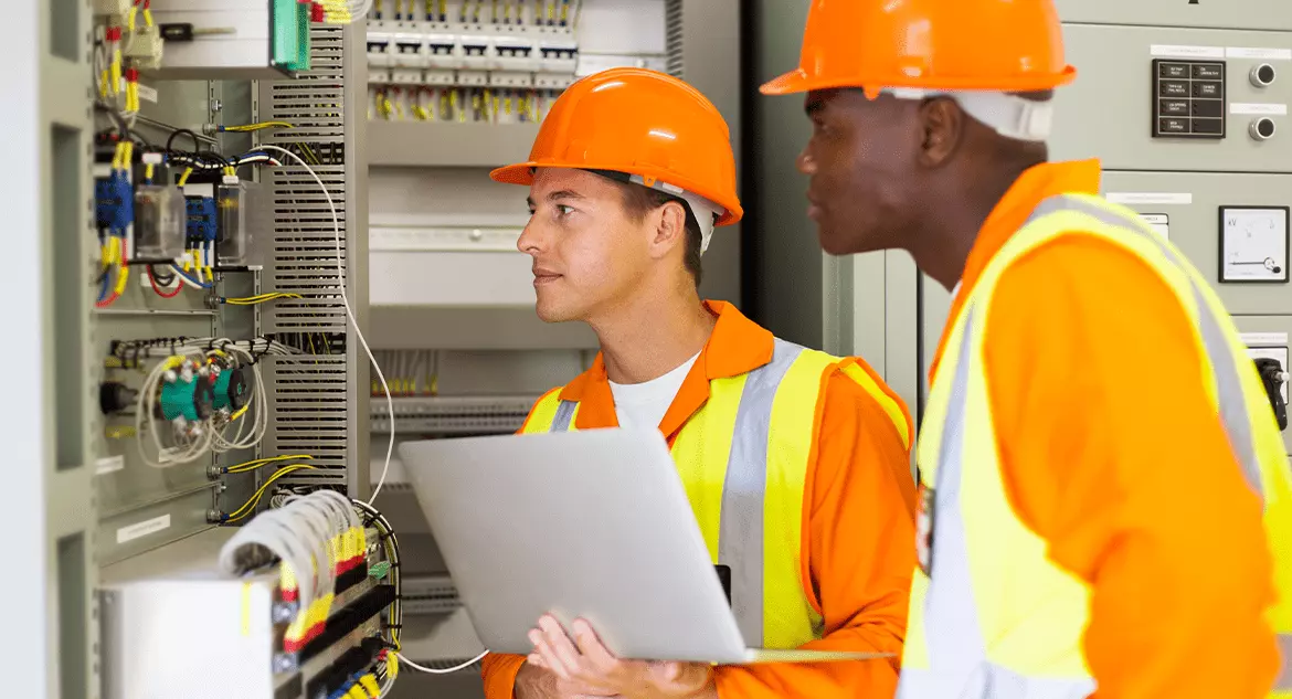 A Guide to CMMS Software & Finding the Best Computerized Maintenance Management System
